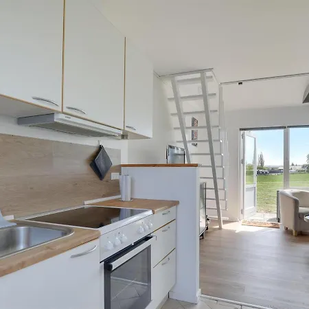Apartment Kuisma - 300m From The Sea In Bornholm By Interhome