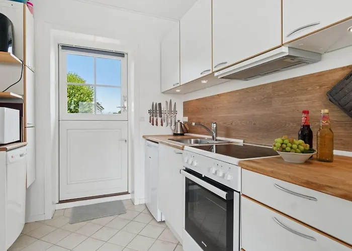 Apartment Kuisma - 300m From The Sea By Interhome Allinge-Sandvig